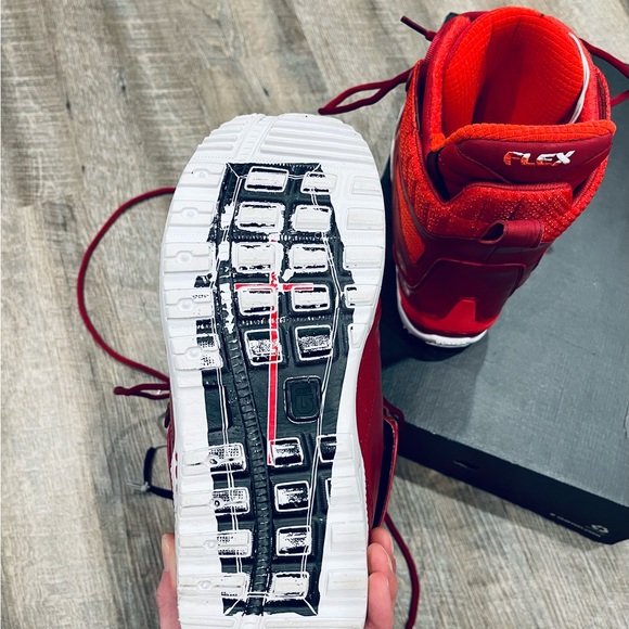 Burton HAIL-R Mens Snowboard Boots - Size 12 - RED - Minty. Fresh as 2012. - Picture 15 of 16